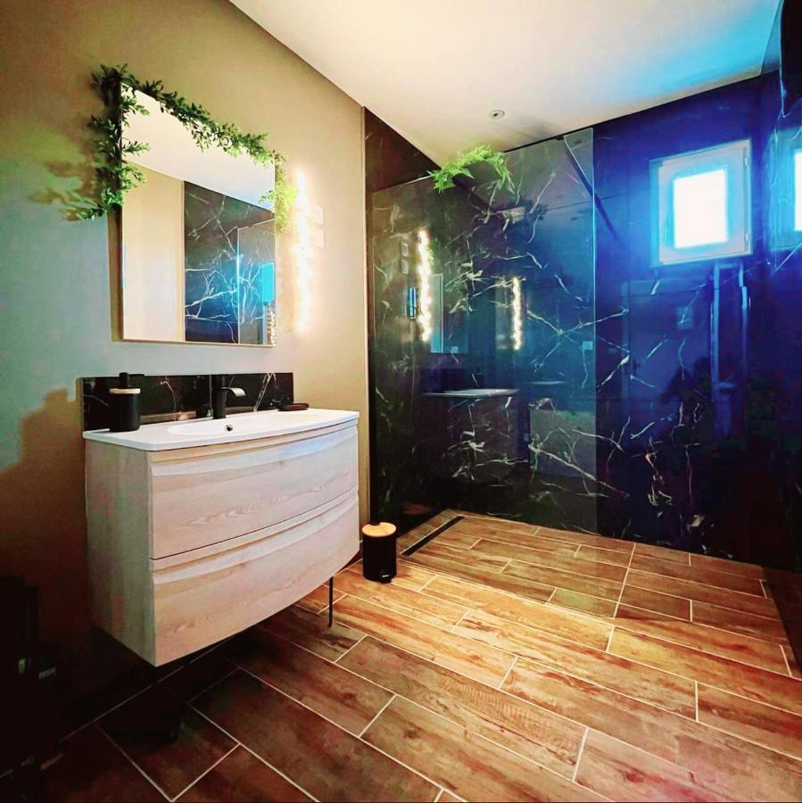 A Fleur De Spa : Maison Chaleureuse Avec Spa Privatif Et Billard. Coulogne Esterno foto